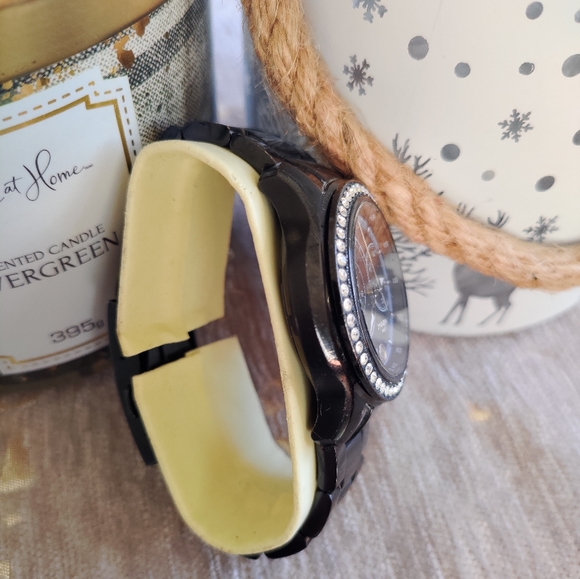 [SOLD ELSEWHERE] Black Women's Zodiac Watch Swiss Made - Picture 6 of 14